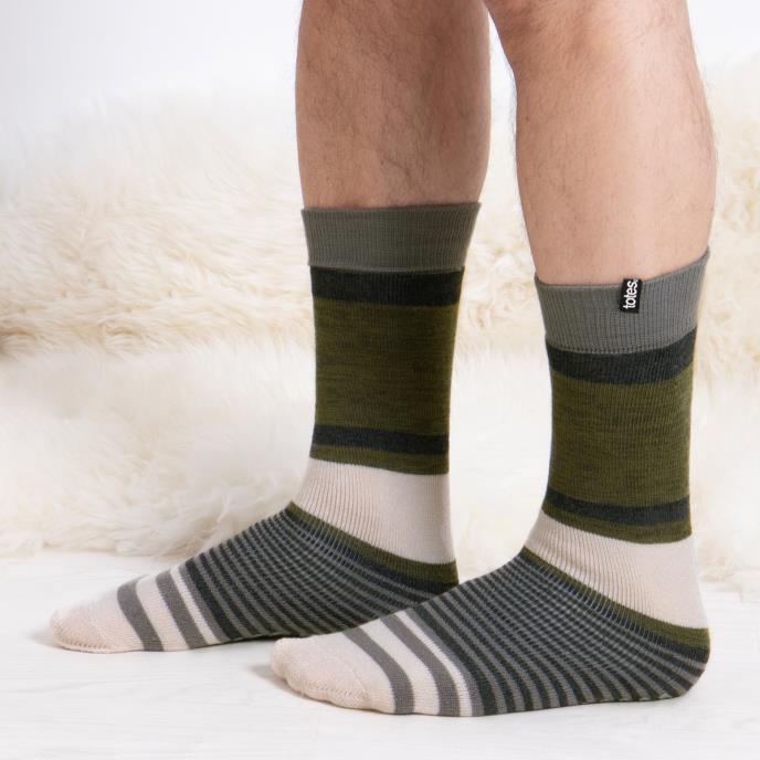 totes toasties® Mens Original Novelty Slipper Socks (Triple Pack)  Extra Image 2